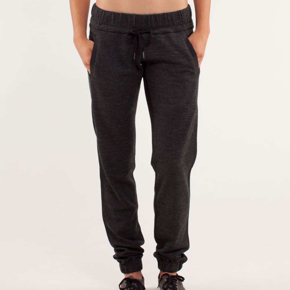 Lululemon Sattva Jogger Pant Heathered Black Sz 4